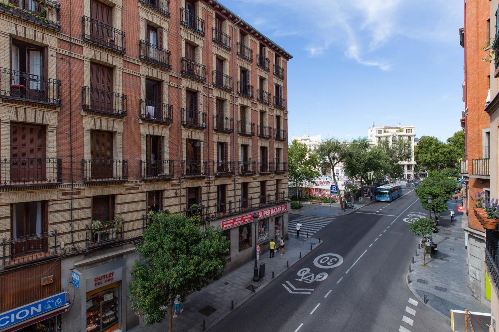 Los Ventanales Plaza Mayor Apartment Madrid Exterior photo